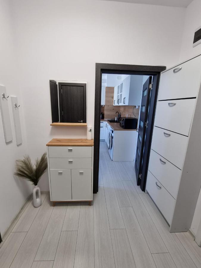 Cozy Apartment With Balcony On The Black Sea- Part Of The Family 'Vicki Apart Varna Exteriör bild